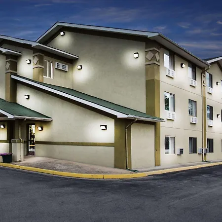 Super 8 By Wyndham Salem Va Motel